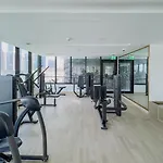 Guestready - Lux Home With Skyline View