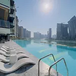 Guestready - Lux Home With Skyline View